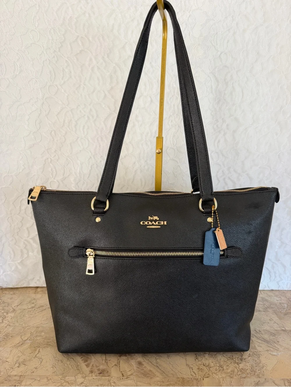 Coach Gallery Tote In Crossgrain Leather Black Zip Shoulder Bag F79608
